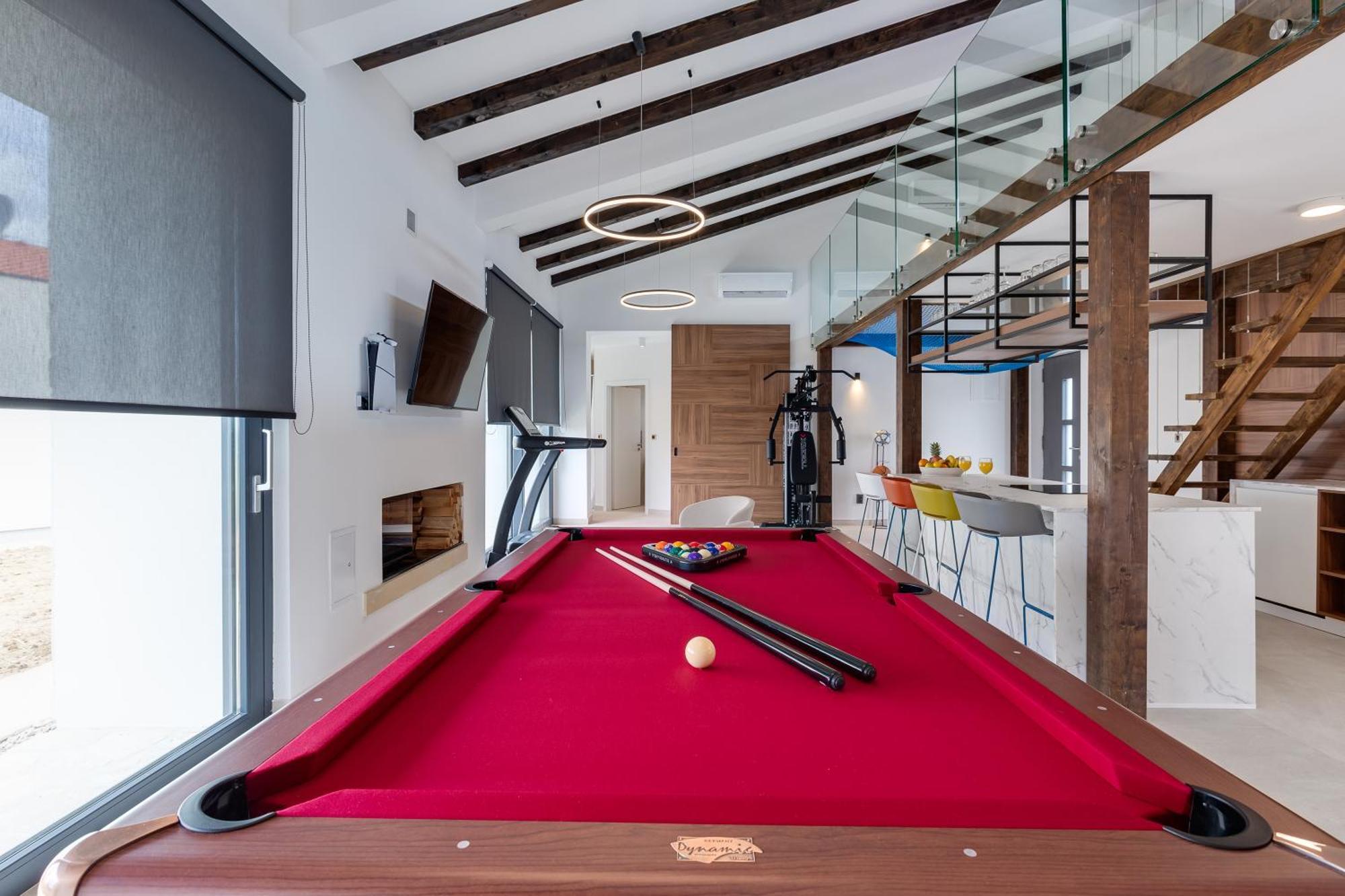 Villa T, Spacious With Heated Pool, Hot Tub & Sauna Rastevic Exterior photo